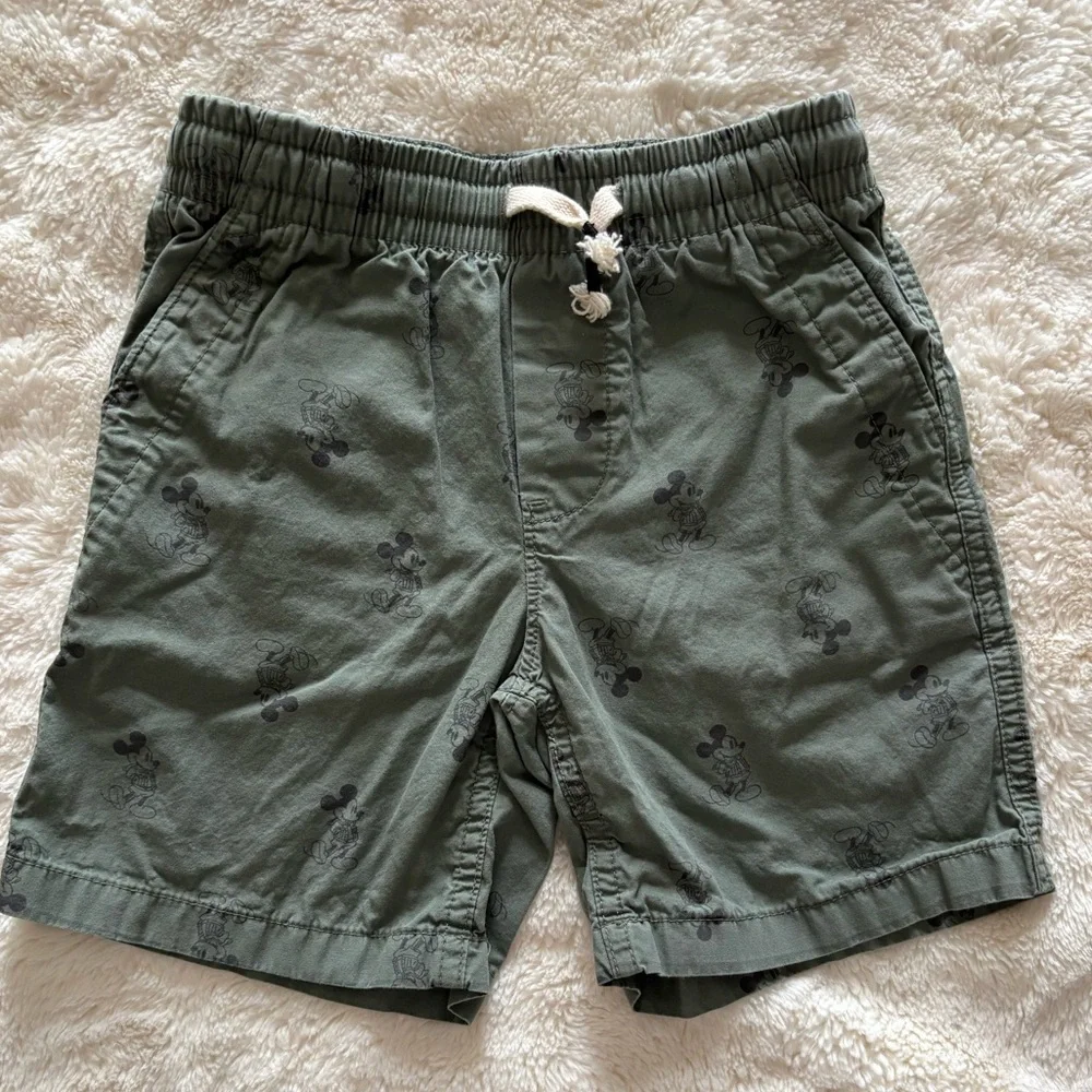 GAP X Disney Kids Mickey‎ Mouse Olive Green Shorts Set Size 5/6